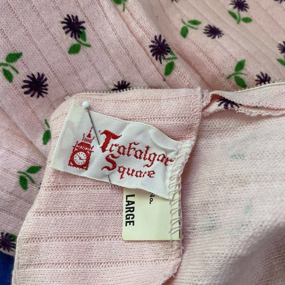 Vintage Pink Flower Sleeveless Mock Neck Ribbed Top - Picture 3 of 12